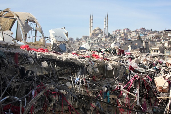 Afetzedenin sözleri herkesi şaşırttı! Bakın deprem gecesi rüyasında ne görmüş