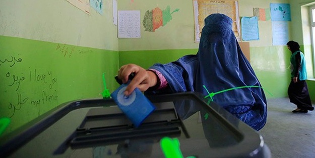 Afgan halkı 2. kez sandık başında