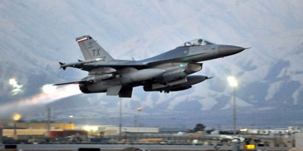 Afgan hava kuvvetleri hedefi şaşırdı! 8 asker öldü