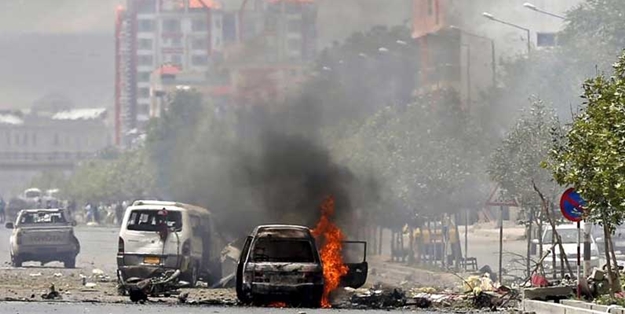 Afganistan İstihbarat binasına bombalı saldırı