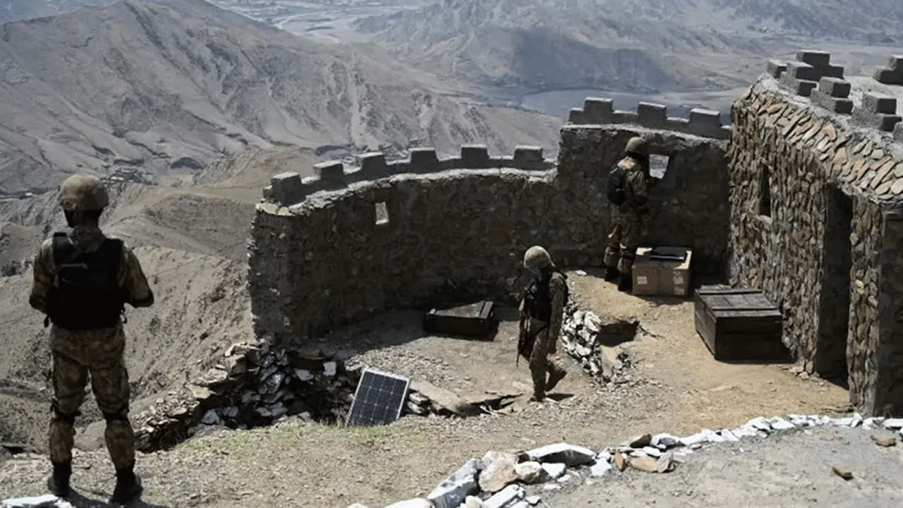 Afganistan sınırında kanlı çatışma!