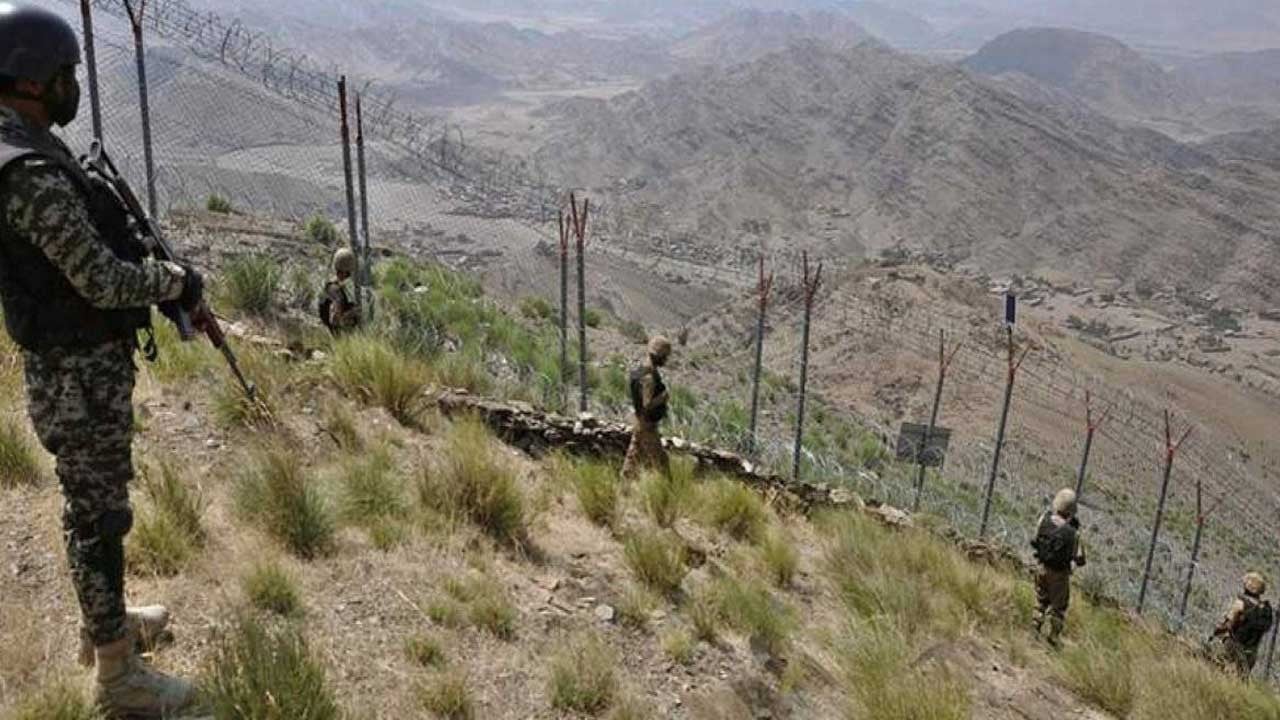 Afganistan sınırında saldırı! Kara operasyonu düzenlediler