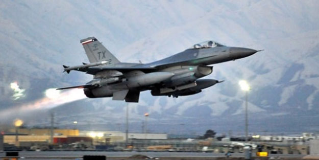 Afganistan teröristleri vurdu! 10 ölü