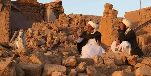 Afganistan’da 6.3 büyüklüğünde deprem