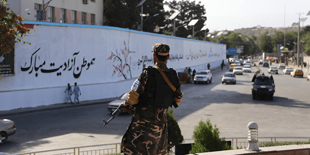 Afganistan'da ABD'yi şoke edecek kare! Taliban adımı attı