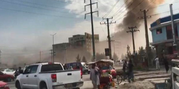 Afganistan'da bomba yüklü araçla saldırı! 1 ölü, 13 yaralı