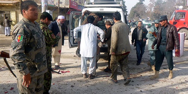 Afganistan'da bombalı saldırı: 24 yaralı