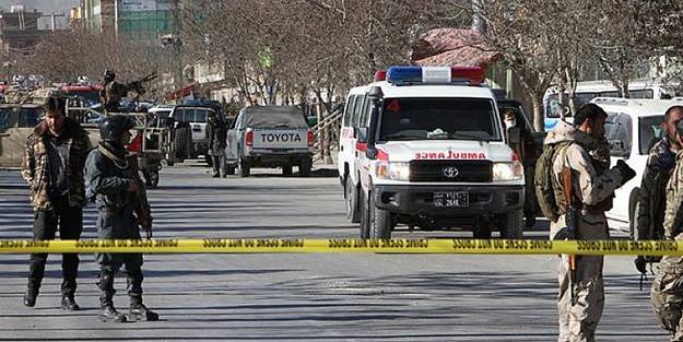 Afganistan'da bombalı saldırı! Ölüler var