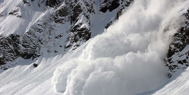 Afganistan'da çığ faciası! Çok sayıda ölü var