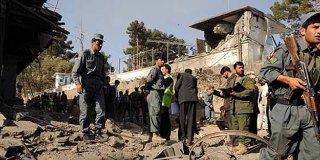 Afganistan'da emniyet müdürlüğüne saldırı