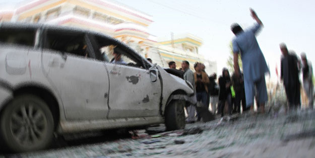 Afganistan’da intihar saldırısı! Ölüler var