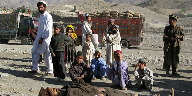 Afganistan’da kanlı gün: 91 ölü