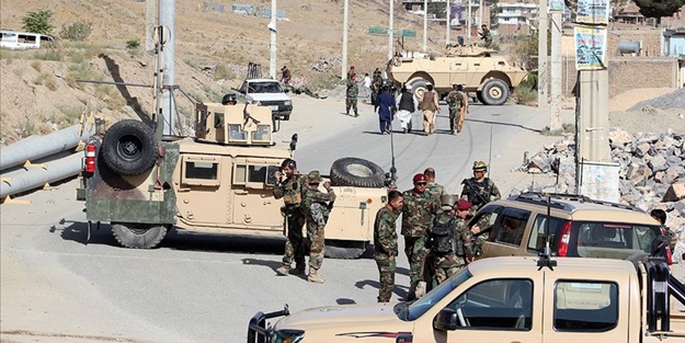 Afganistan'da silahlı saldırı: Çok sayıda ölü var