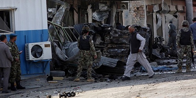 Afganistan'da polis üniforması giyip 14 polisi öldürdüler!