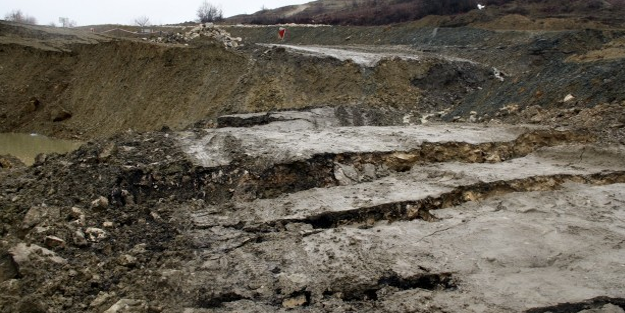 Afganistan'da toprak kayması! 15 yaralı