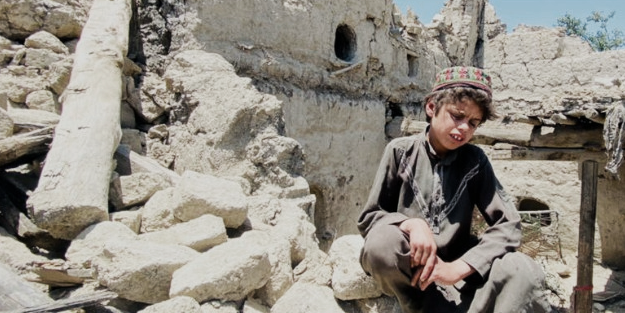 Afganistan'daki depremde ölen çocuk sayısı yürek burktu