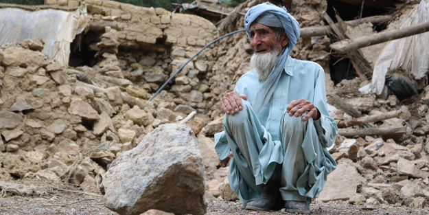 Afganistan’daki depremlerde ölenlerin sayısı 2 bin 500’e yaklaştı!