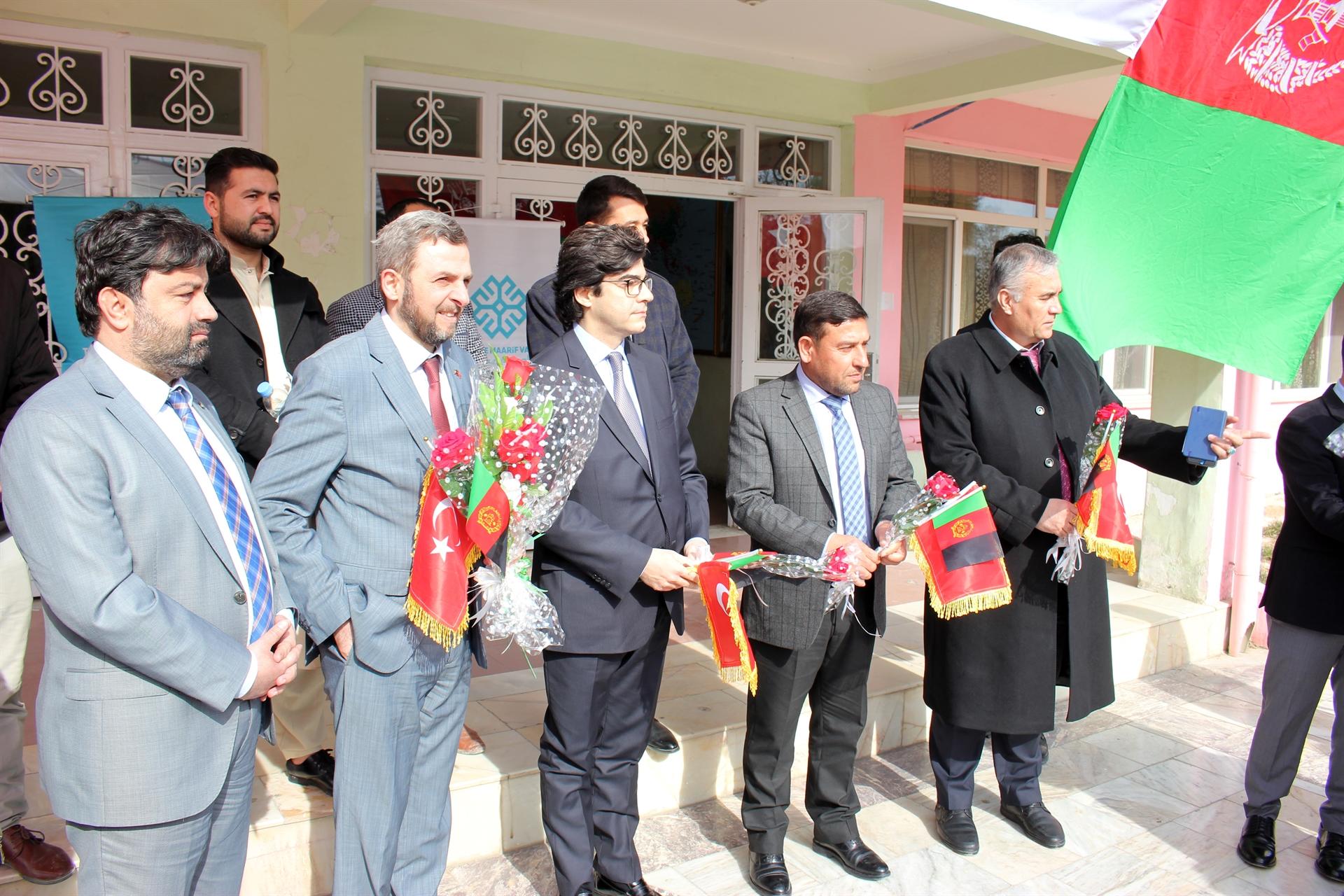 Afganistan'da FETÖ'ye okul darbesi