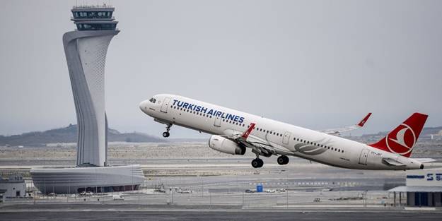 Afganistan'dan 357 kişi daha İstanbul'a geldi