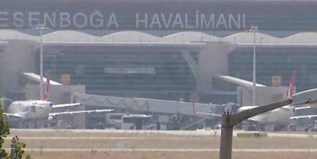 Afganistan'dan beklenen ilk uçak Ankara'ya geldi