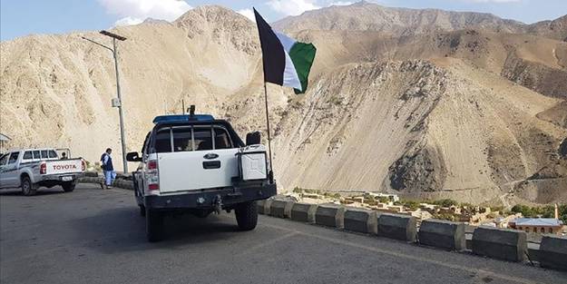 Afganistan'ın Pencşir vilayetini kontrol eden grupların sözcüsü öldürüldü