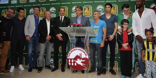 Afrika Kupası’nda Cüneyt Çakır’lı muhteşem açılış!