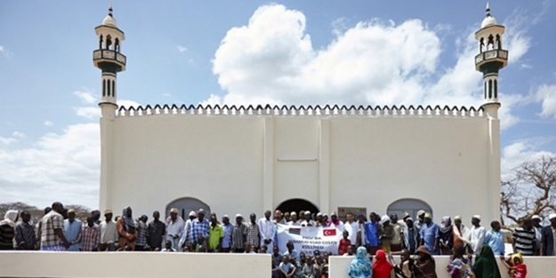 Afrika Türkler sayesinde camisine kavuştu