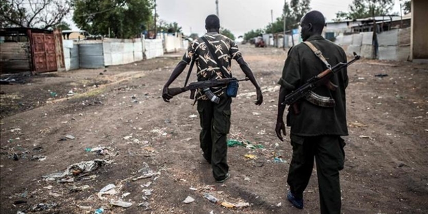 Afrika ülkesi kana bulandı: Çok sayıda ölü var