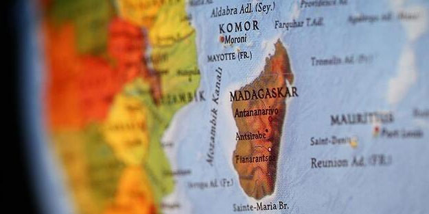 Afrika ülkesi sömürgeci Fransa ile toprak mücadelesine girişti