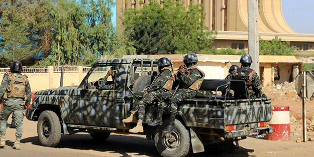 Afrika ülkesinde darbe girişimi iddiası