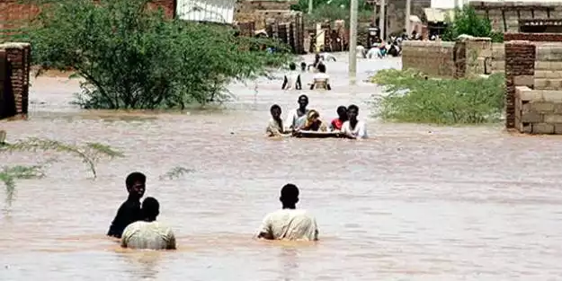 Afrika ülkesinde facia! Onlarca ölü var, binlerce kişi evinden oldu