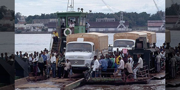 Afrika ülkesinde katliam gibi kaza! 30 ölü, 150 kişi kayıp