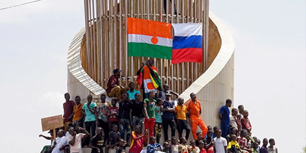 Afrika uzmanı Çalışkan: "Diğer Afrika ülkelerinde de darbe girişiminin yolu açılabilir"