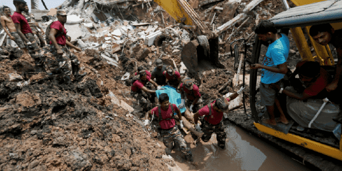 Colombo’da dev çöp dağı çöktü: 10 ölü