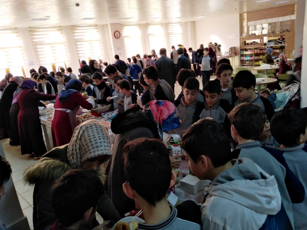 Afrika’da su kuyusu açtırmak için etkinlik düzenlendi 