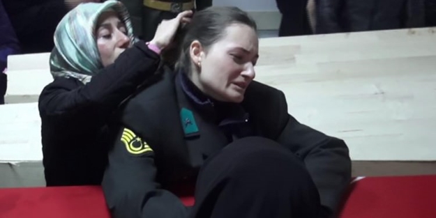 Afrin şehidini eşi böyle karşıladı!