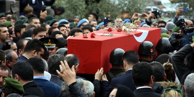 Afrin şehidinin cenazesinde dikkat çeken detay!