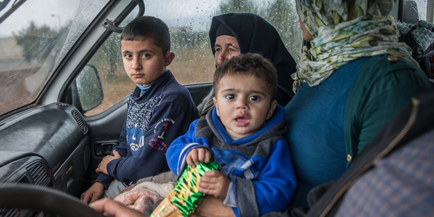 Afrin'de flaş gelişme! Dönmeye başladılar