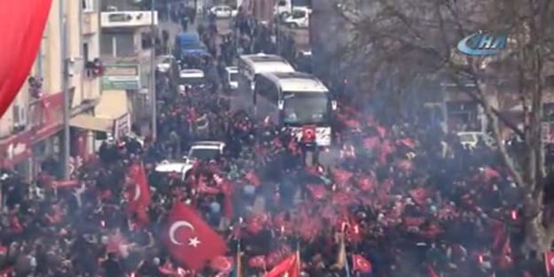 Afrin'e giden özel birliklere çok özel karşılama