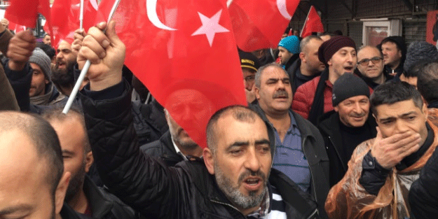 Afrin'e gönüllü gitmek için toplandılar! Onlarca kişi...