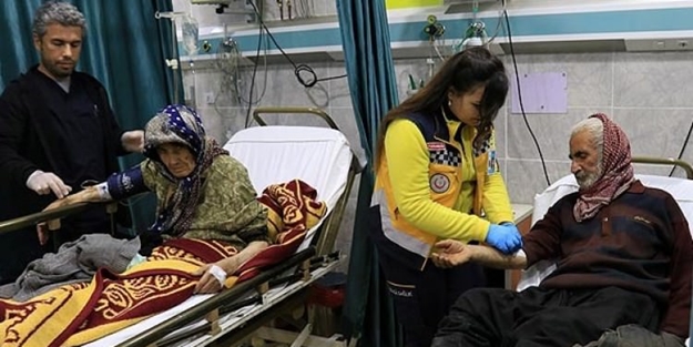 Afrinli yaşlıları Mehmetçik kurtardı
