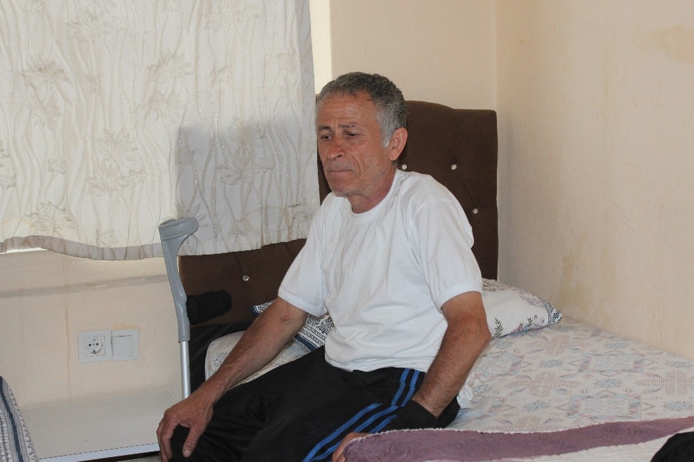 Aftan çıkıp sokakta yaşayan vatandaşa yardım gecikmedi 