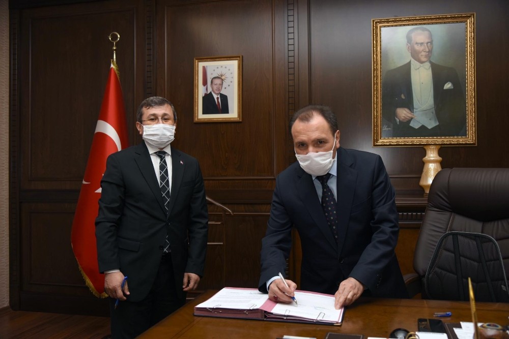 Afyon Kocatepe Üniversitesi nesli tükenmekte olan bitki türlerini gözlemleyecek 