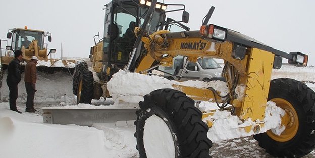 Afyonkarahisar-Ankara karayolu ulaşıma kapandı