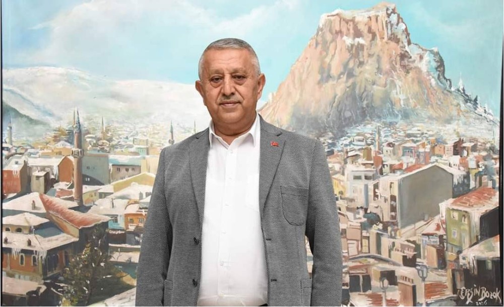 Afyonkarahisar Belediye Başkanı Zeybek’ten veresiye defteri geleneğini hayata geçirme çağrsı 