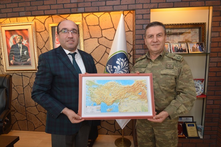 Afyonkarahisar Garnizon Komutanı Tuğgeneral Osman Alp’den Başkan Mustafa Çöl’e ziyaret 