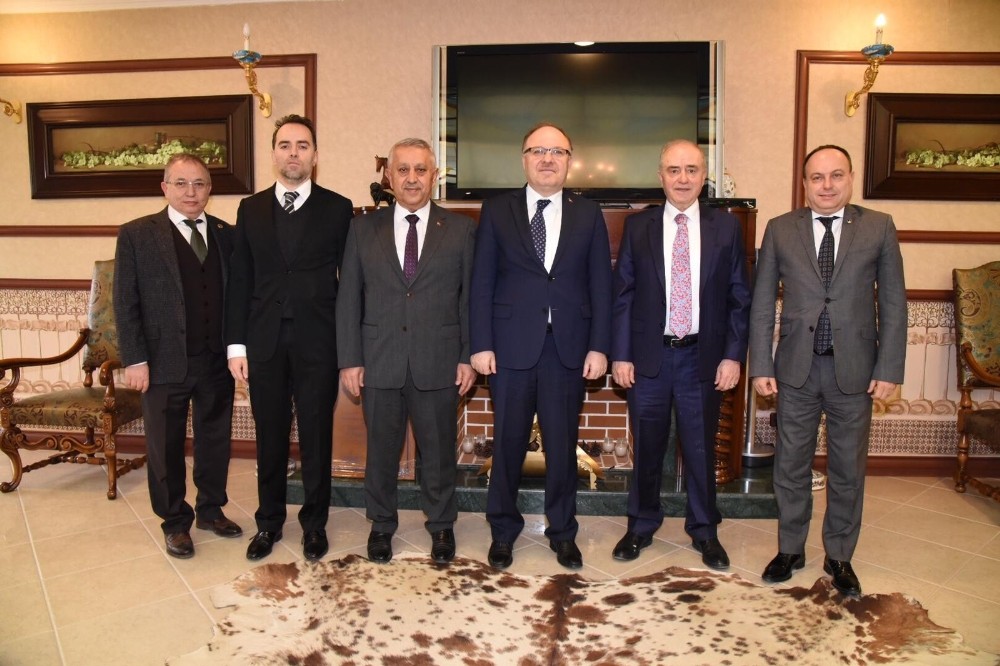 Afyonkarahisar protokolünden İsmet Güral’a ziyaret 