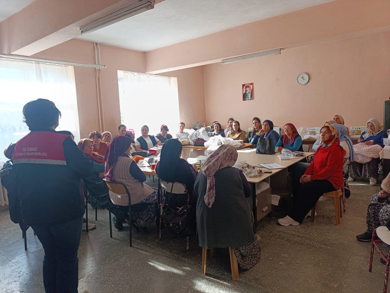 Afyonkarahisar’da 2025’te 512 çiftçi toplantısı düzenlendi