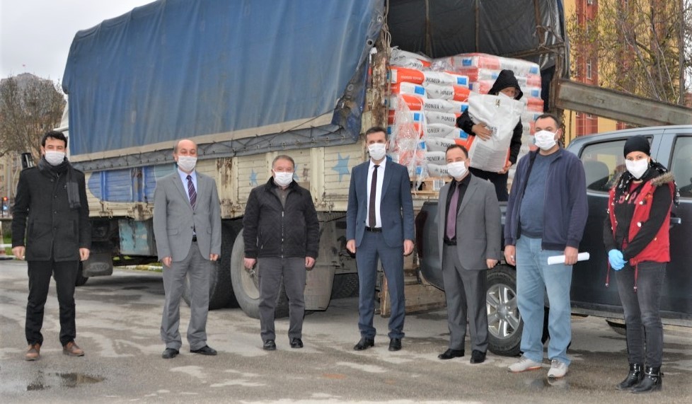Afyonkarahisar’da çiftçilere yüzde 75 hibe ile ayçiçek tohumu dağıtıldı 