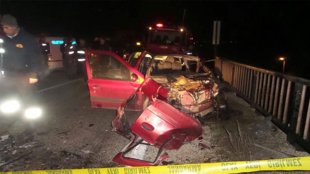 Afyonkarahisar’da feci kaza: 1 ölü, 8 yaralı